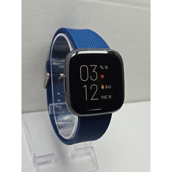 Fitbit Versa 2 Smartwatch Gray 40mm Alexa WR50M Always On Display -  No Charger - Picture 3 of 10
